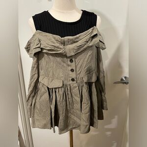 Nicole Miller Size M Top NWT